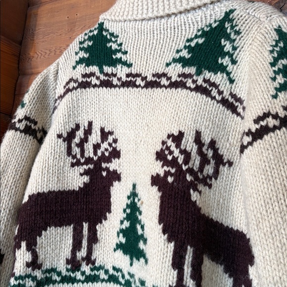 1970's, Wool Hand Knit Cowichan Sweater, Deer Design / Size Large - Picture 8 of 8